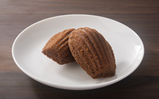 マドレーヌ「繊」のショコラ/ 180 円